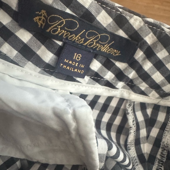 Brooks Brothers Men Checked Shorts - Picture 3 of 3